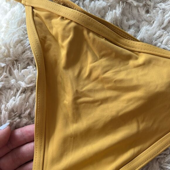 Nwt Dippin Daisy’s honey yellow bikini bottom - Picture 4 of 4